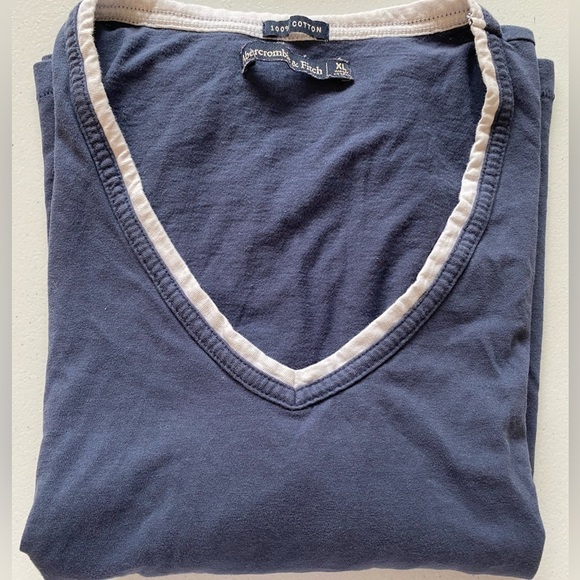 ABERCROMBIE & FITCH BLUE CROPPED TOP WITH WHITE PIPING SIZE XL - Picture 4 of 4
